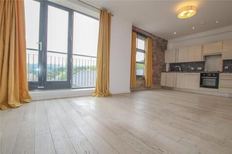 Living Room/Kitchen