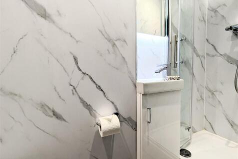 Bedroom 1 Ensuite