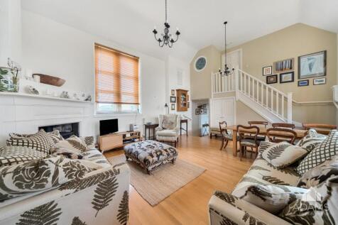 Sitting and Dining Room