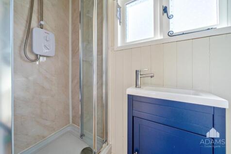 Shepherds Hut Shower Room