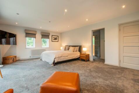 Principal Bedroom 1 Aspect 2