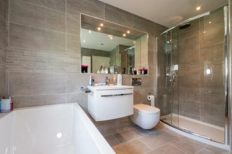 Bed 1 En Suite