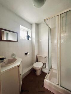 Bed 1 En suite