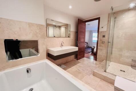 Principal En Suite Aspect 2