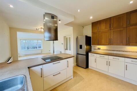 Live In Dining Kitchen