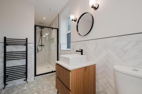 Bed 1 En Suite