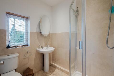 Bed 2 En Suite