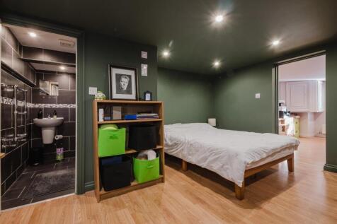 Guest Bedroom 4