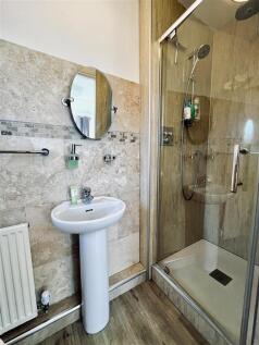 Bed 1 En Suite