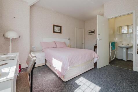 Bedroom 1 En Suite