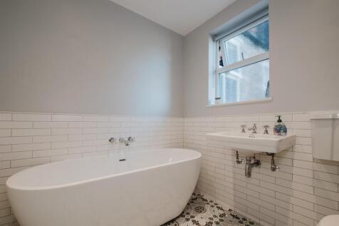 Bathroom Aspect 3