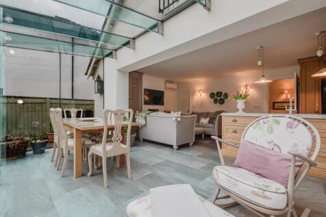 Dining Area 3