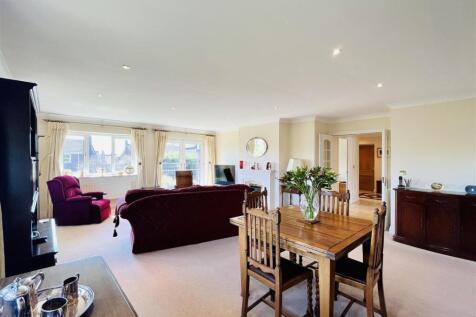 Living Dining Room Aspect 2