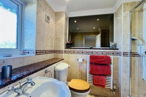 En Suite Shower Room