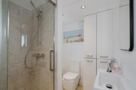 GF Shower Room