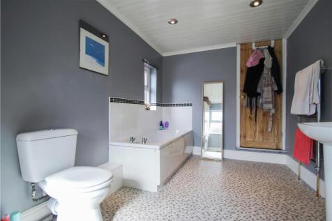 Bathroom Aspect 2