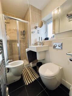 Bed 1 En Suite