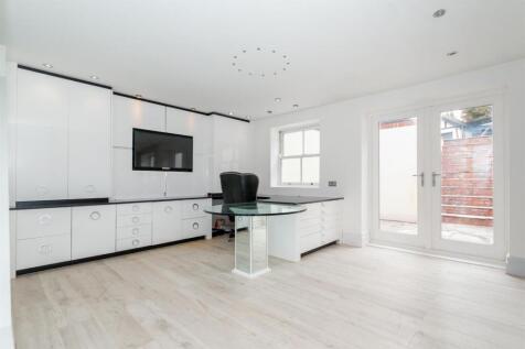 Office / Bedroom 5