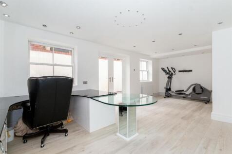 Office / Bedroom 5 Aspect 3