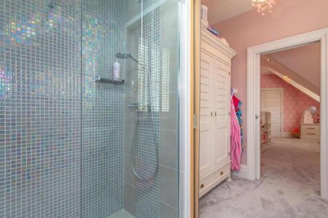 En Suite Shower 2