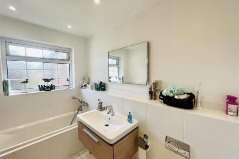 En Suite Bathroom