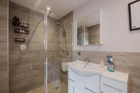 Bed 1 En Suite