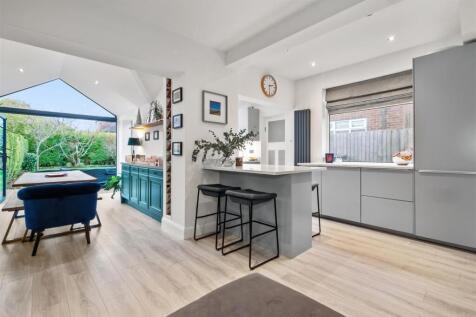 Living Room Dining Room and Breakfast Kitchen
