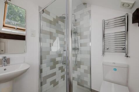 Bed 4 En Suite
