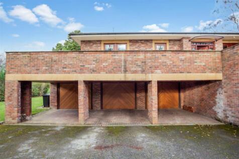 Garage, Parking Area and Lift Access