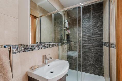 Bed 2 En Suite