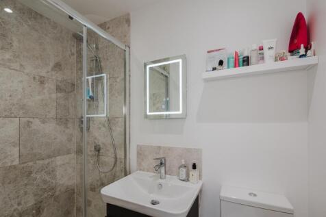 Bed 1 En Suite