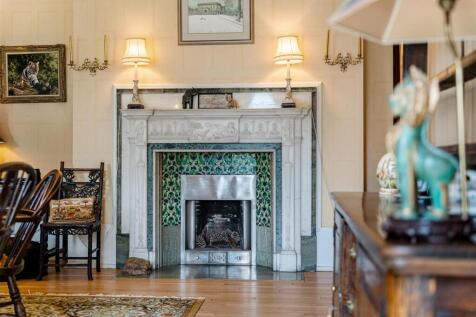 Fireplace feature
