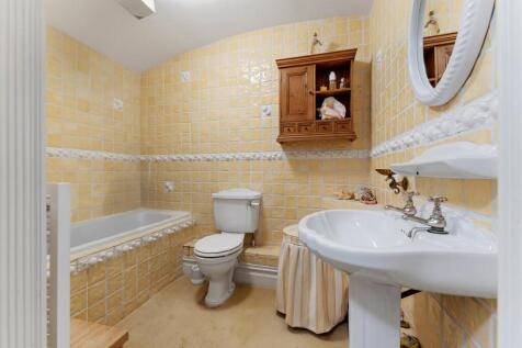 Bed 1 En Suite