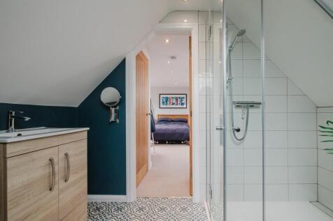Bed 4 En Suite