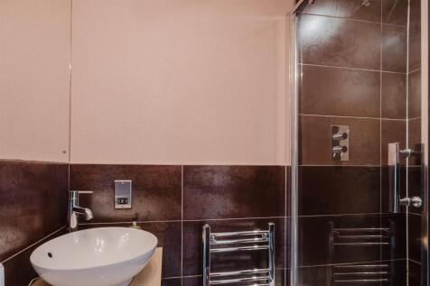 Bed 1 En Suite
