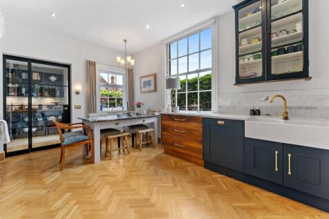 Breakfast Kitchen