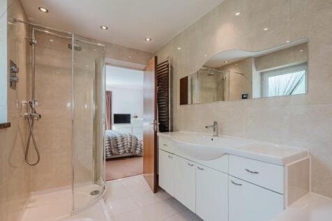 Bedroom 1 En Suite