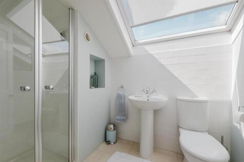 Bed 4 En Suite