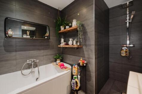 Bed 1 En Suite