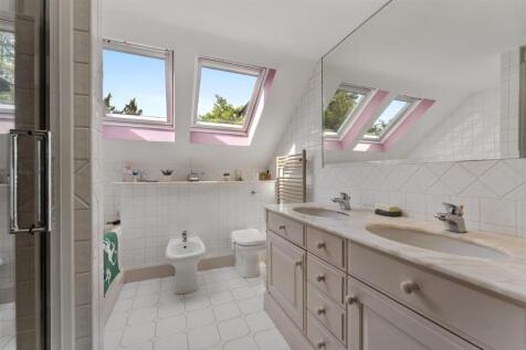Bedroom 1 En Suite
