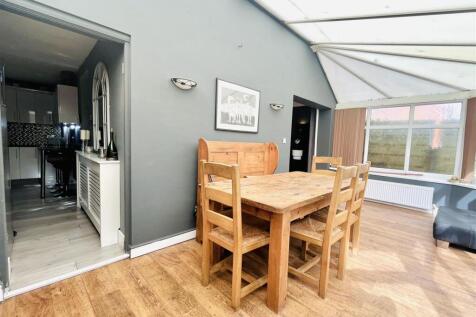 Dining Conservatory