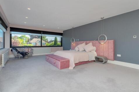 Principal bedroom