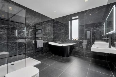 Bedroom 2 Bathroom