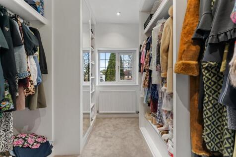 Dressing Room/Bedroom 4