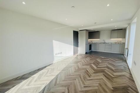 Live In Dining Kitchen