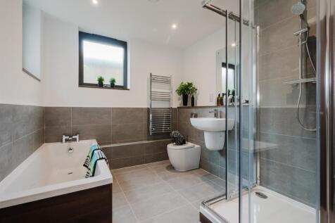 First Floor Bathroom