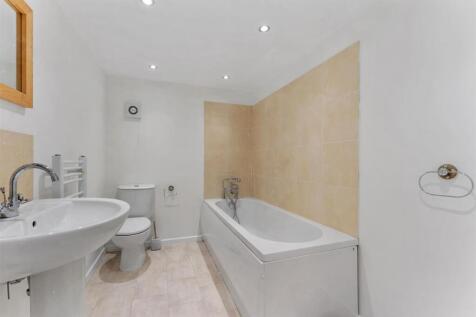 Lower Ground Floor Bathroom