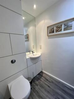 Bathroom Aspect 2