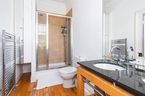 Bed 2 En Suite