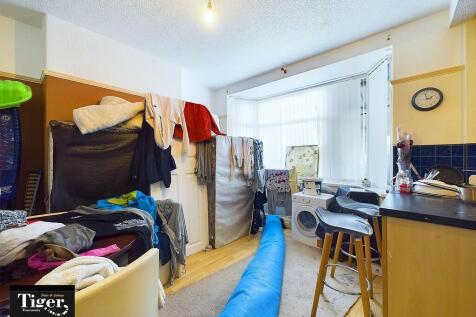 CAM02176G0-PR0414...